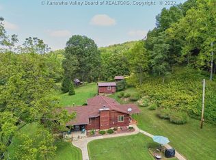 1557 Rocky Shoals Rd, Charleston, WV 25320