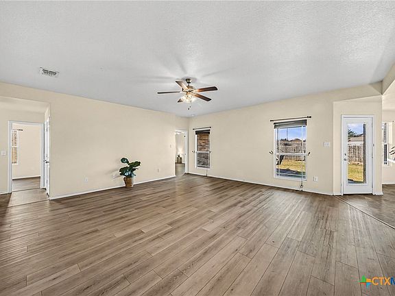4th image of 1049 Hamilton Ln