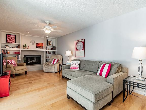4th image of 1311 Dinner Bell Ln E