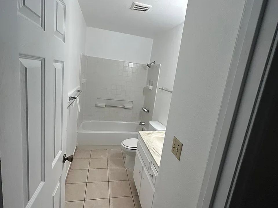 1st image of 1033 Princess Dr