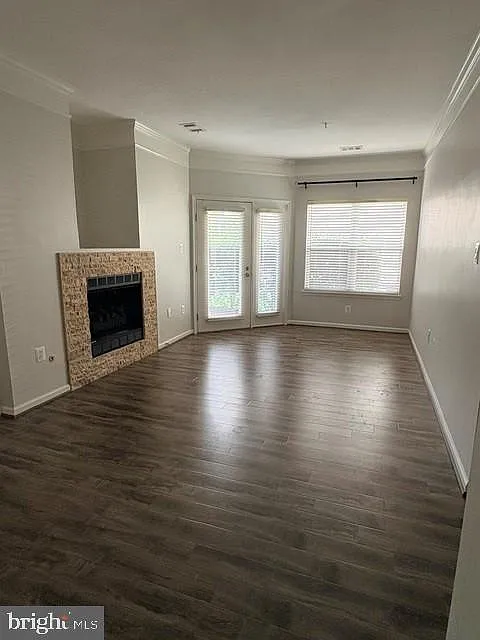 2 bed, 2.0 bath, 1326 sqft, $3,150 — Photo 2