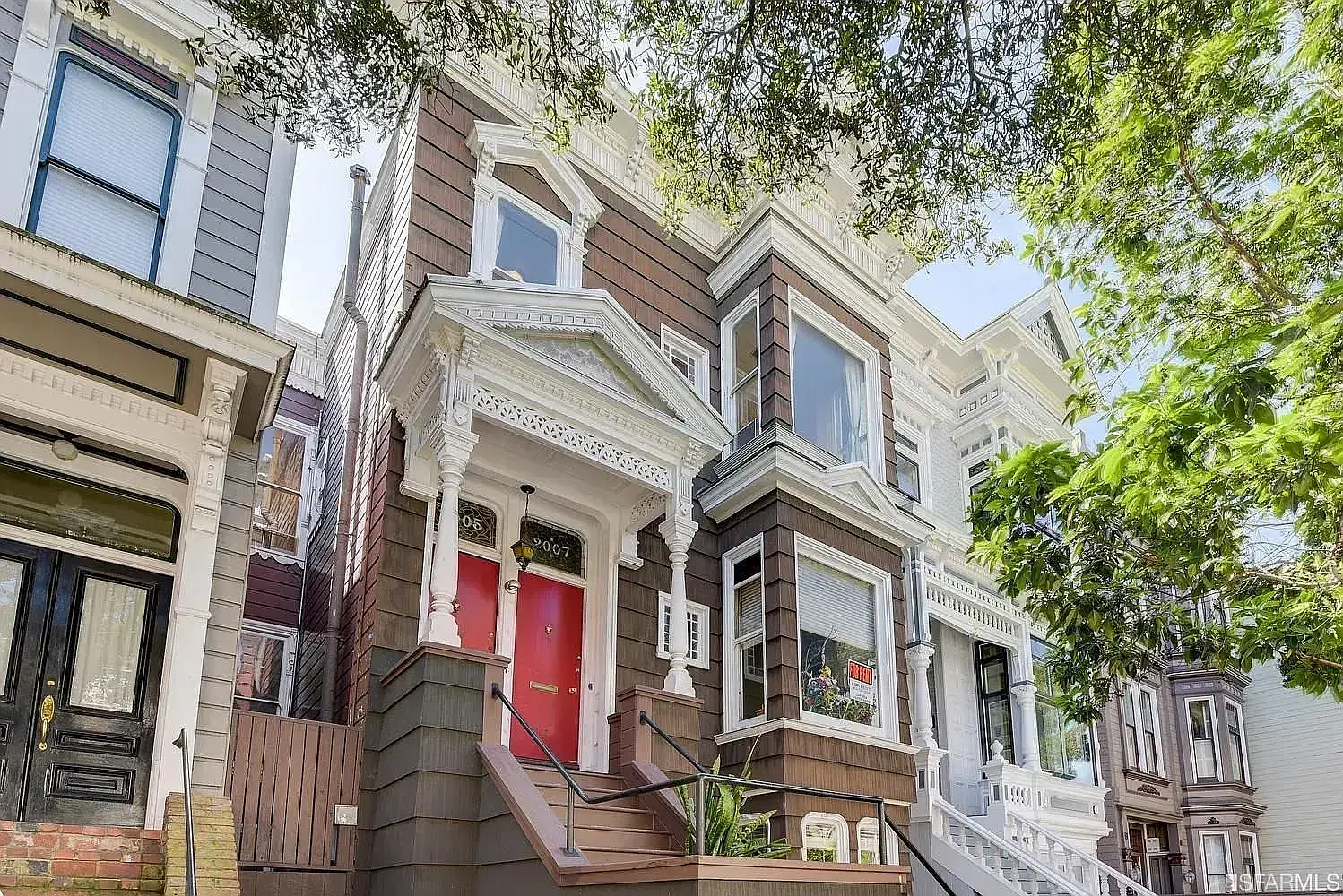 Top Floor|Stunner with Views and Sky-High Ceilings|Classic SF Charm — Photo 2
