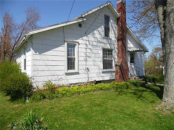 3rd image of 109 S 1st St