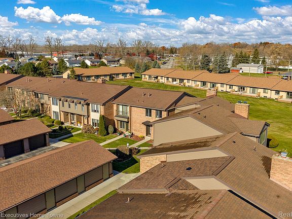 5th image of 2500 River Rd APT 55