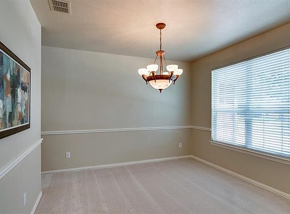 4th image of 5025 Bayview Dr