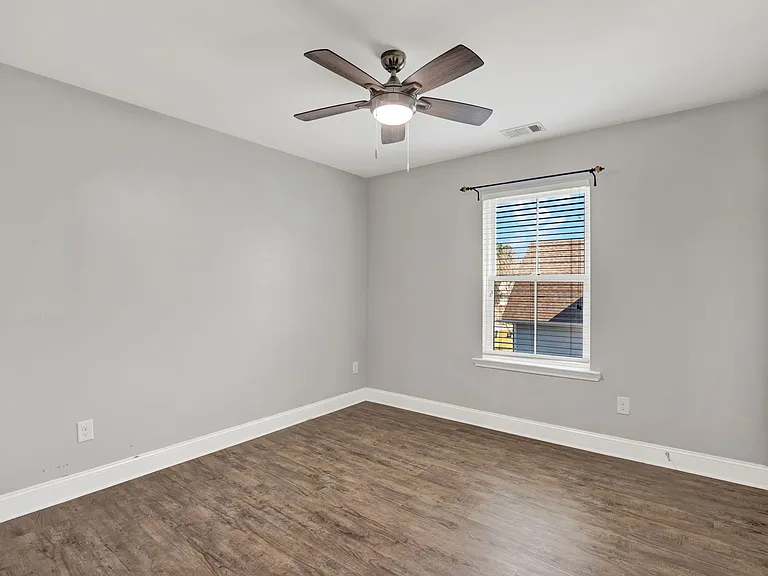 135 Bowridge Dr — Photo 21