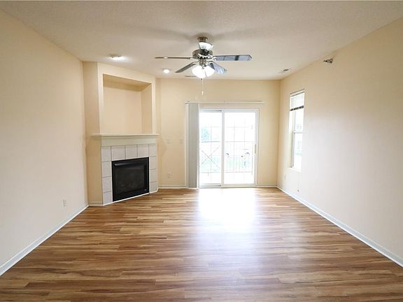 3rd image of 1331 SE University Ave Unit 206