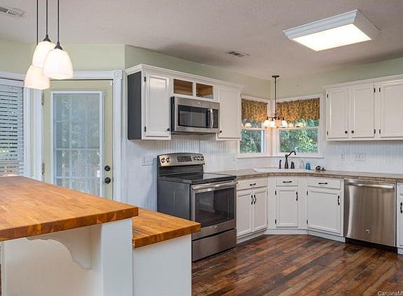 4th image of 2133 Highland View Ln