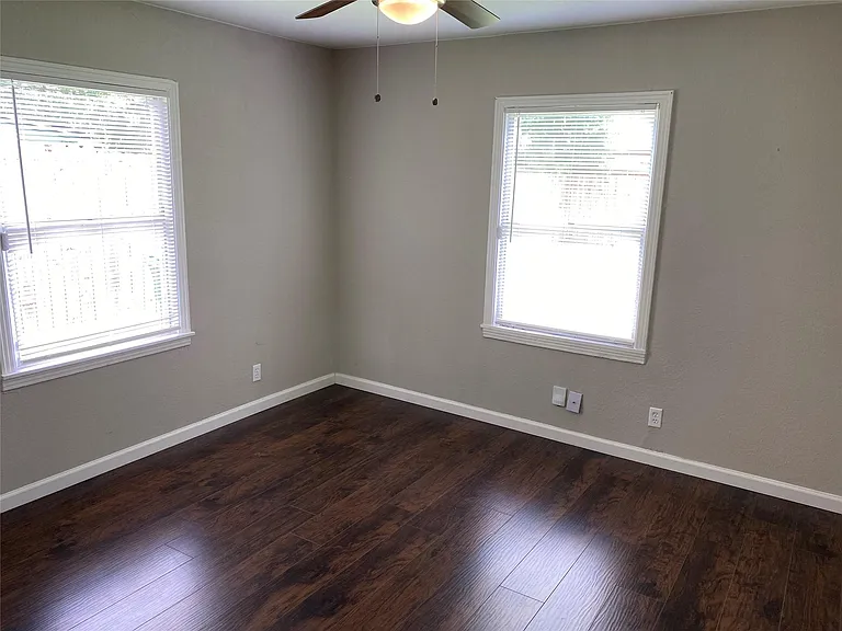 5018 Kenilwood Dr — Photo 15