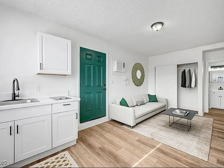 6520 Evergreen Ave — Photo 14
