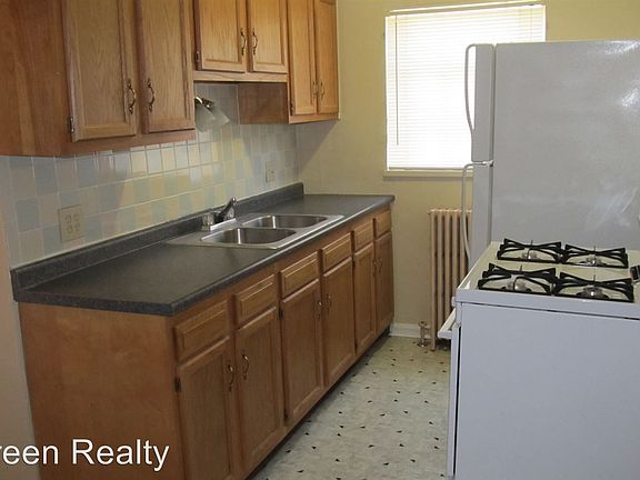 2nd image of 1580 Glenbeck Ave APT 2