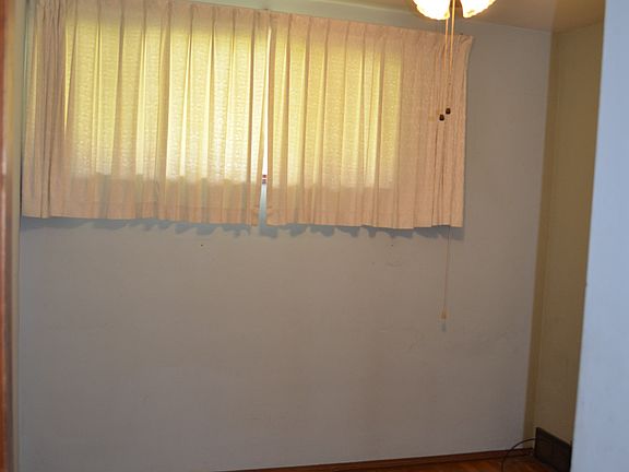 4th image of 151 Gilmore Dr