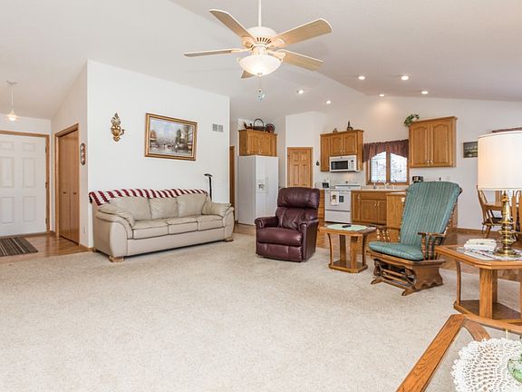 5th image of 26590 Lakeview Dr