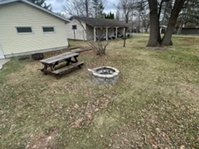 601 Summit Ave NE — Photo 12