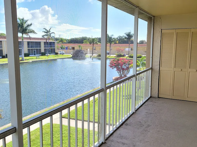2135 N Courtenay Pkwy #B-209 — Photo 15
