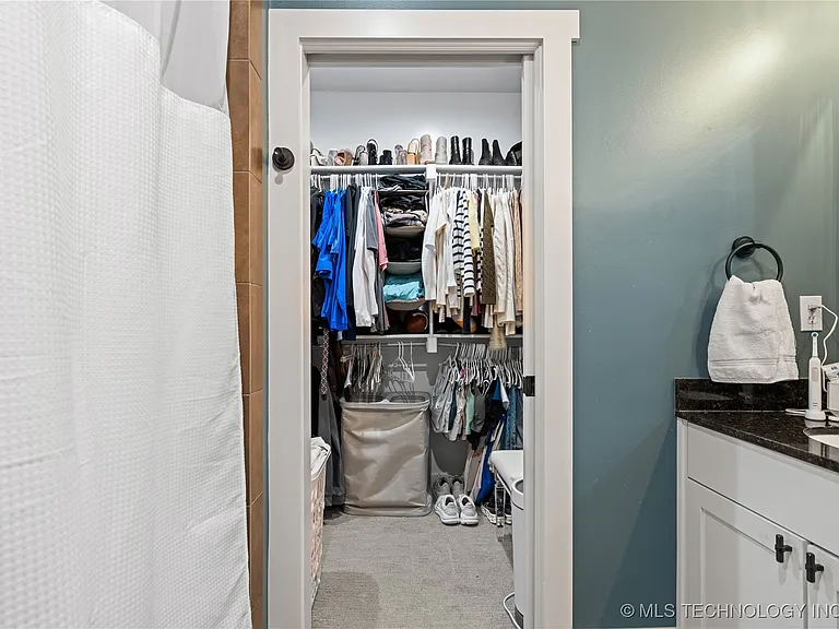 1407 S Saint Louis Ave #B — Photo 26