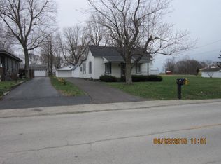 301 Brewer Rd, Danville, IL 61834