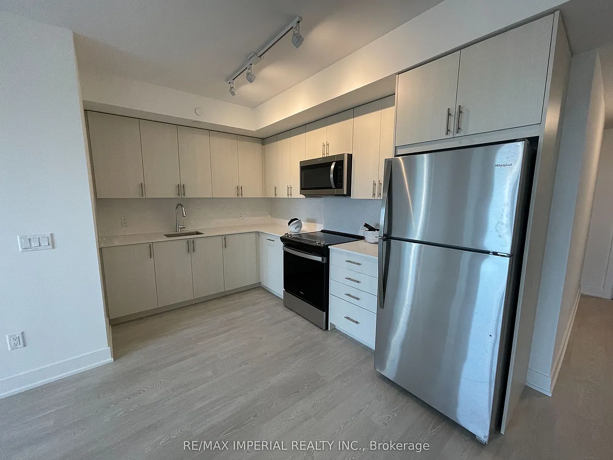 Building Photo - 2545 Simcoe St N #808