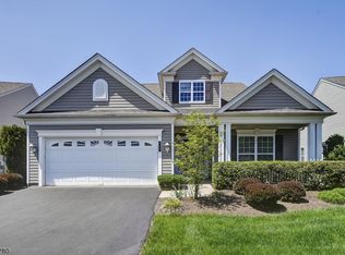 363 Windfall Ln, Somerset, NJ 08873