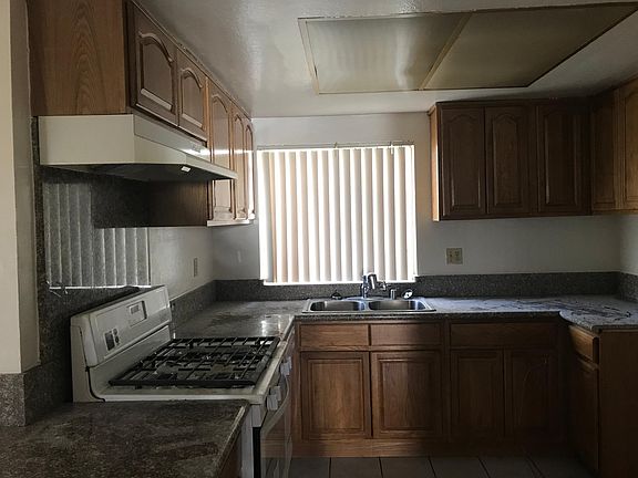 4th image of 300 W Norwood Pl APT A