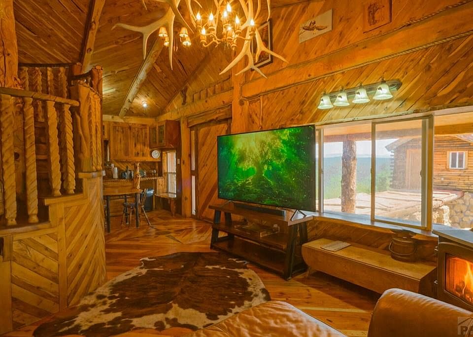 7th image of this home