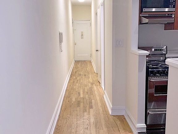 3rd image of 148 W 68th St APT 5D