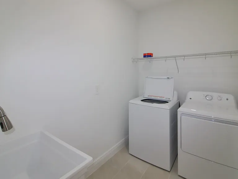 17978 Broadleaf Loop — Photo 11