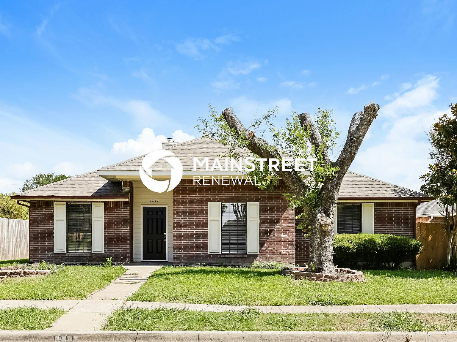 1011 Dandelion Dr — Photo 1