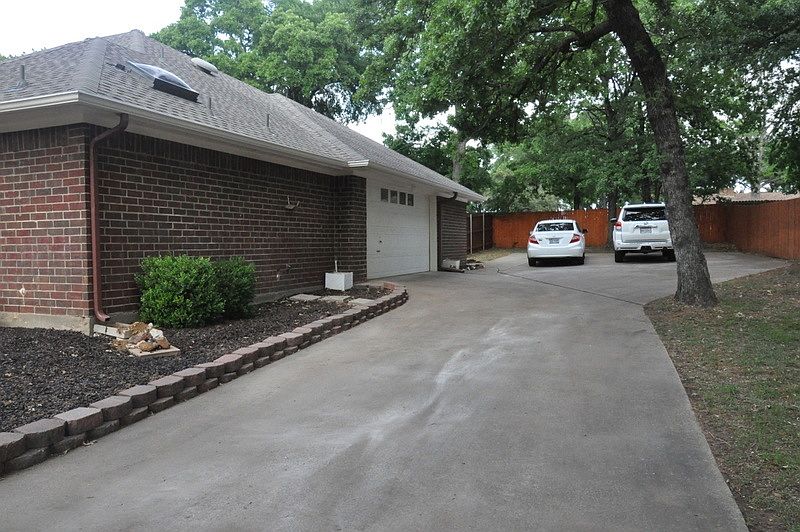 1st image of 403 Lakevista E