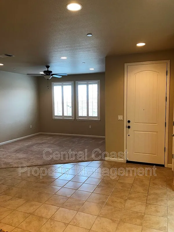 Building Photo - 16330 E Garrison Dr