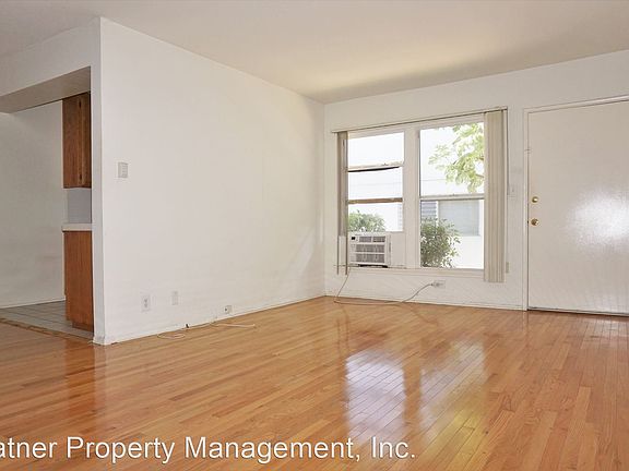 5th image of 624 N Hayworth Ave APT 3