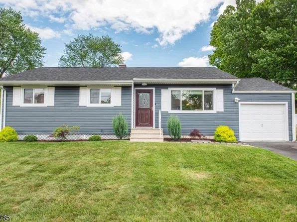 12 Brearly Cres, Mount Olive Twp., NJ 07836