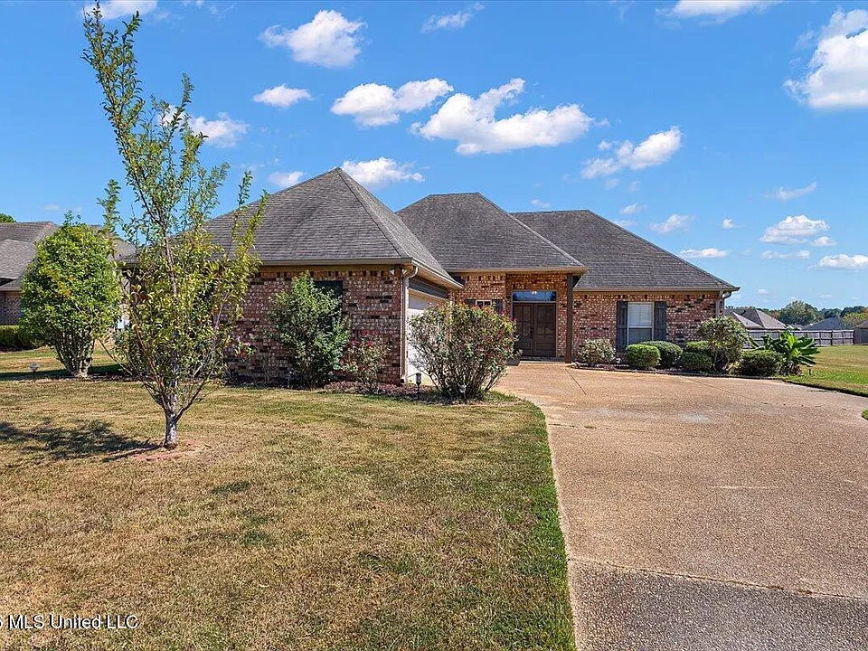1022 Trinity Dr