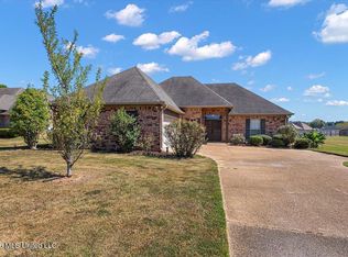 1022 Trinity Dr, Madison, MS 39110