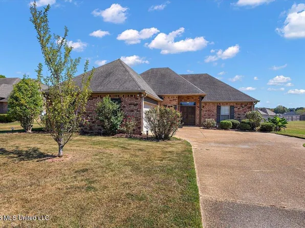1022 Trinity Dr, Madison, MS 39110