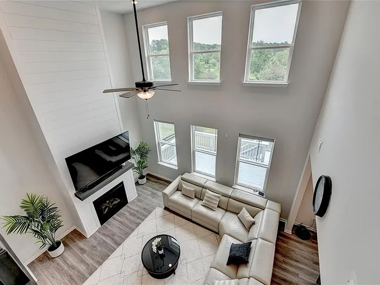 4665 Shipley Ave — Photo 40
