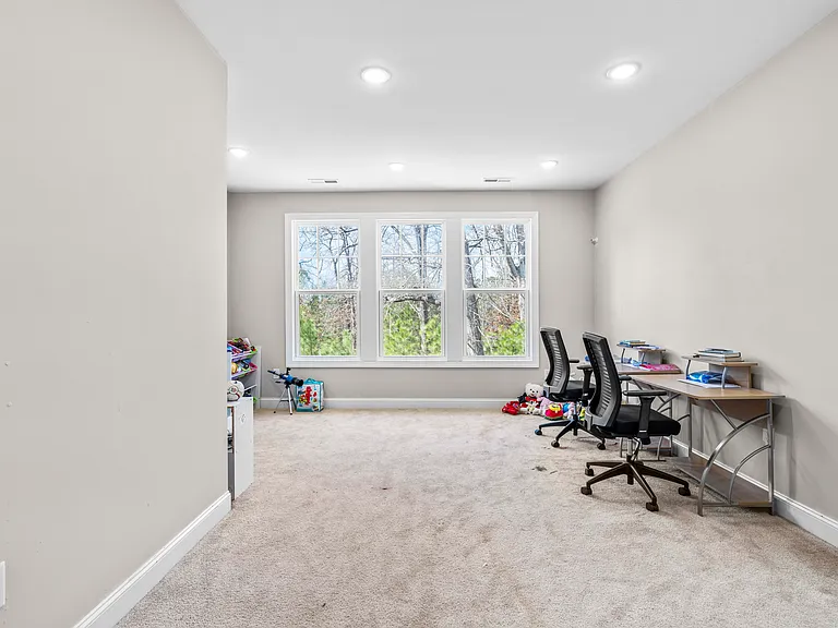 424 Hopwood Way — Photo 25
