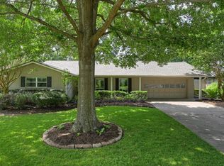 9511 Meadowbriar Ln, Houston, TX 77063