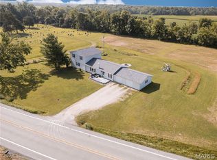 21710 State Route 15, Nashville, IL 62263
