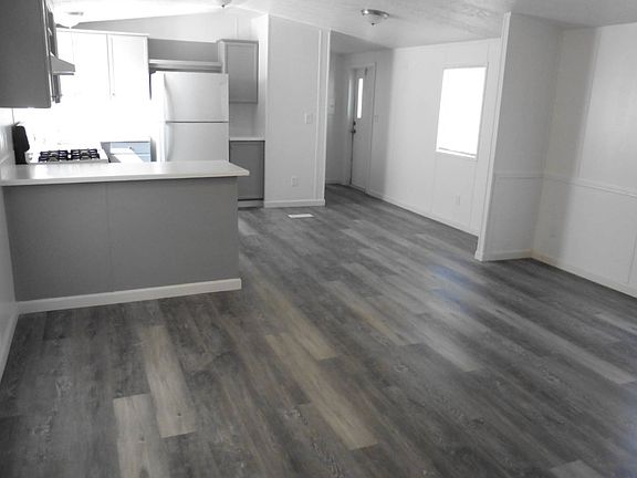 4th image of 5255 S Park Ave #81