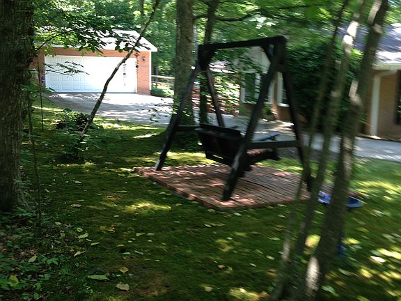 Side Yard Swing