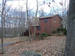 122 Buck Ridge Dr, Drums, PA 18222