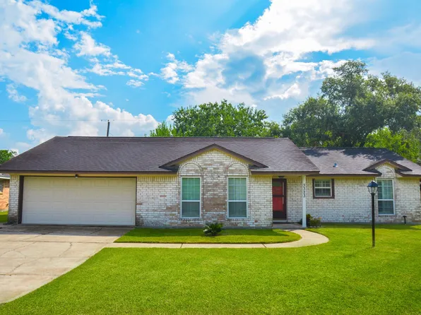 3323 Westview Dr, Shoreacres, TX 77571