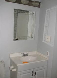 3rd image of 639 Nassau St APT 3C