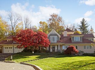 33 Hendrick Ln N, Irvington, NY 10533
