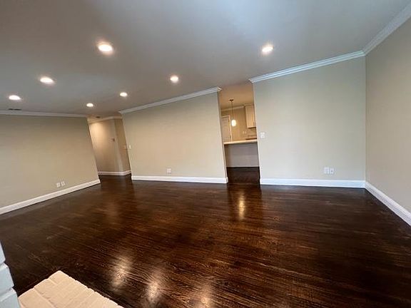 2nd image of 1178 Fairford Way