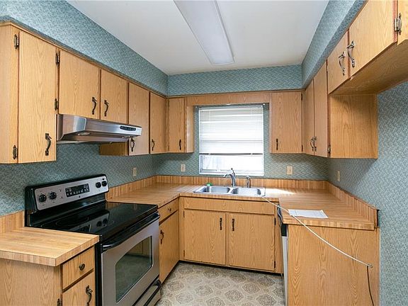5th image of 1472 Benwick Way