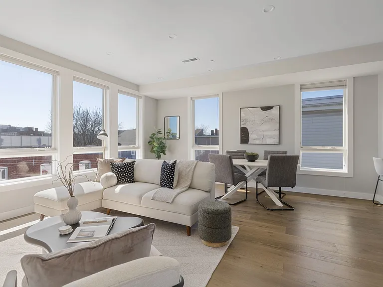17 Chestnut Ave #3A — Photo 1