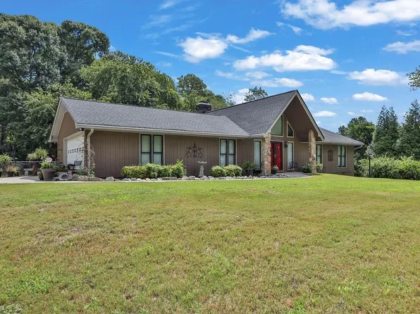 2184 Valley Creek Cir, Snellville, GA 30078