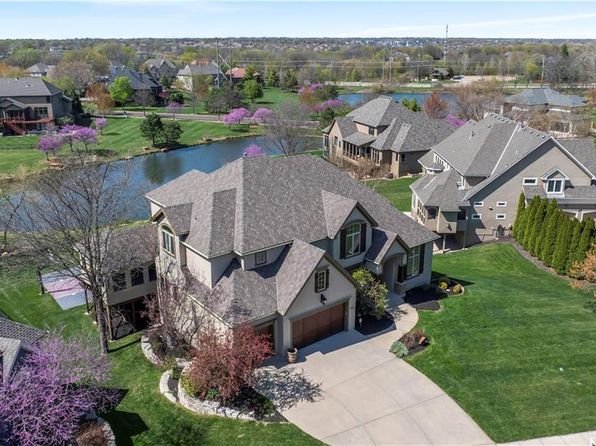 15300 Mastin St, Overland Park, KS 66221